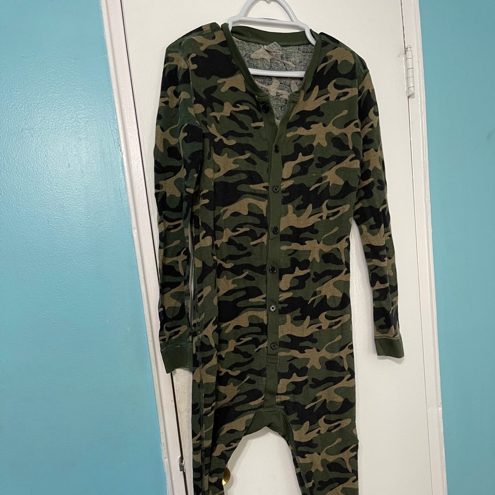 (SOLD) Cameo loungewear onesie